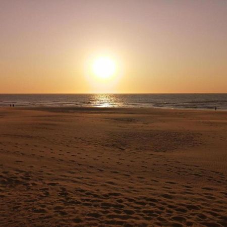 Comfortable Apartment In Oostende With Sea Views エクステリア 写真